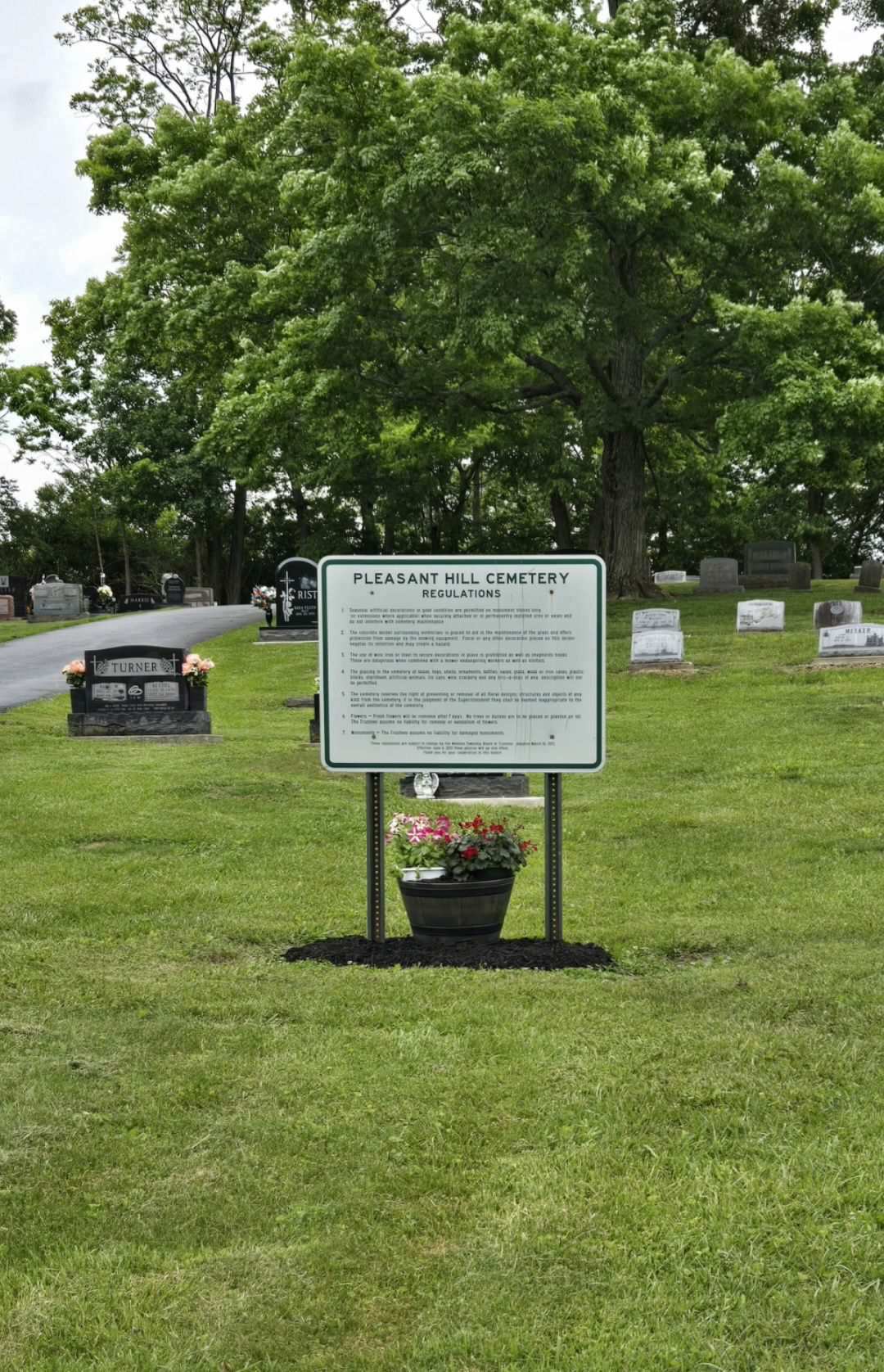Pleasant Hill Cemetery sign